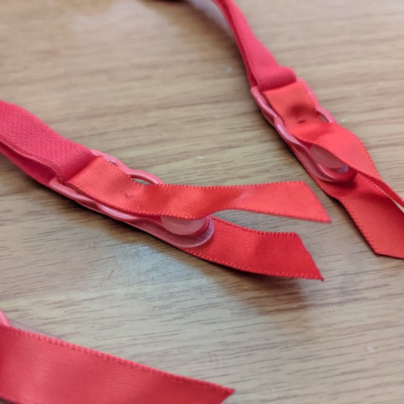 Victoria's Secret red Garter Belt M/L💥PRICE DROP💥 - Picture 8 of 9